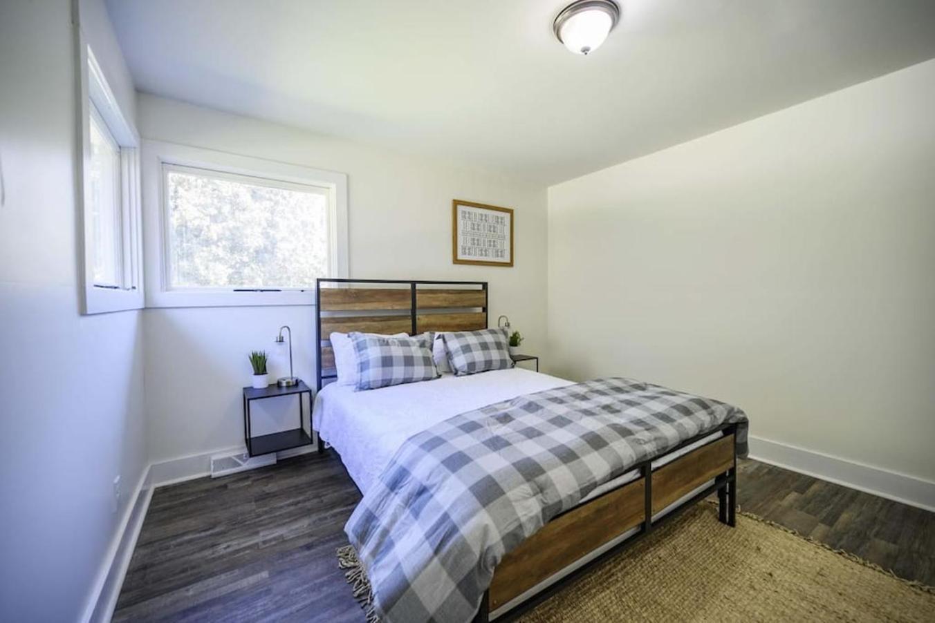 Gorgeous Renovated Home With Large & Private Lot Winchester Extérieur photo