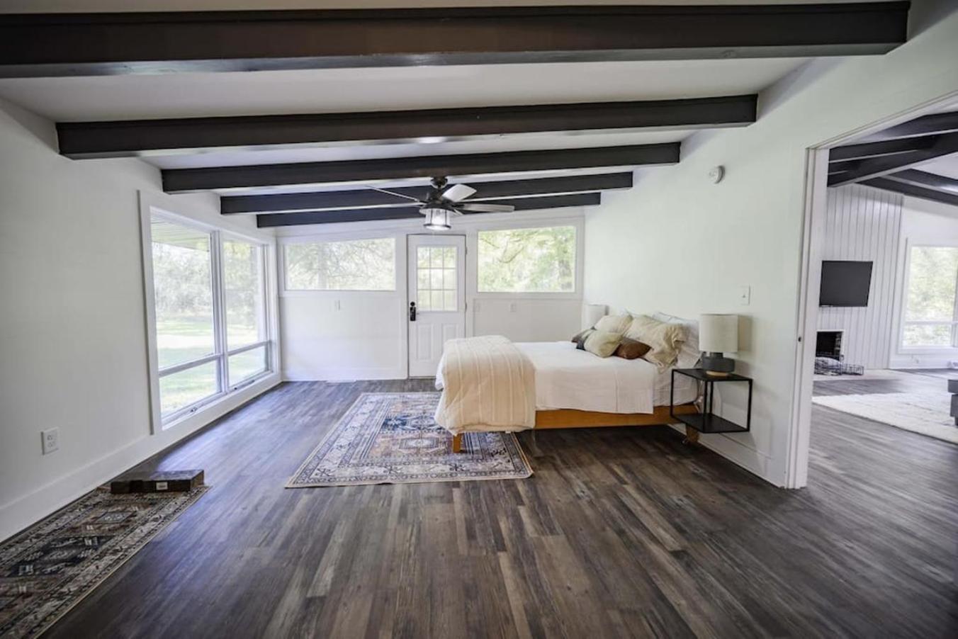 Gorgeous Renovated Home With Large & Private Lot Winchester Extérieur photo