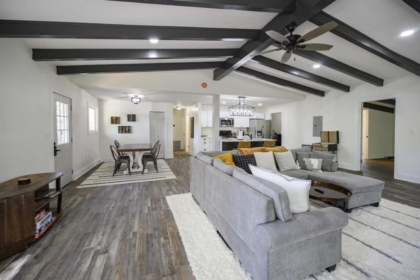 Gorgeous Renovated Home With Large & Private Lot Winchester Extérieur photo
